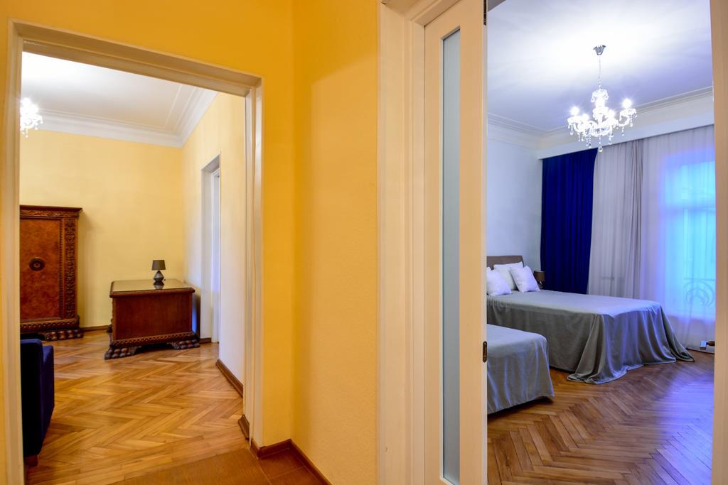 Gio'S Apartment Tbilisi Luaran gambar