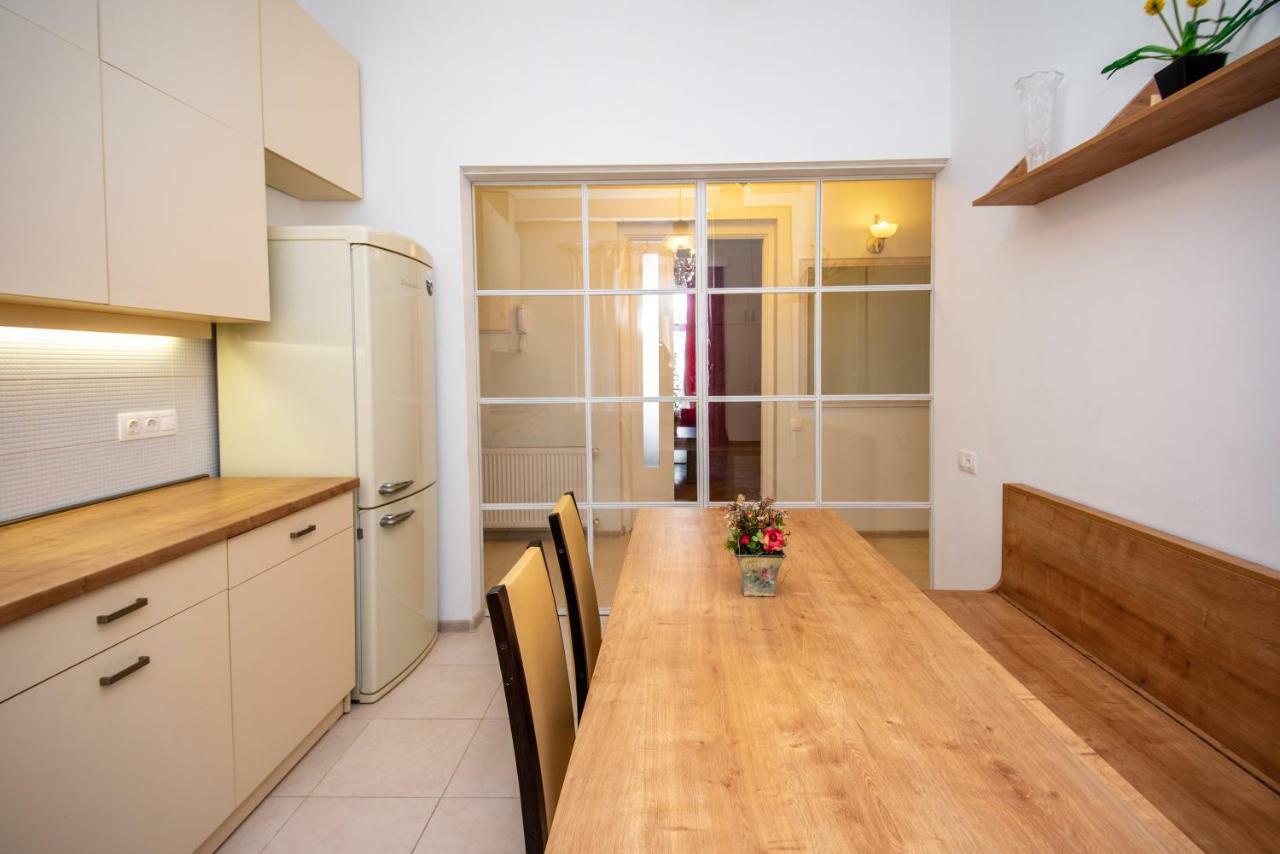 Gio'S Apartment Tbilisi Luaran gambar