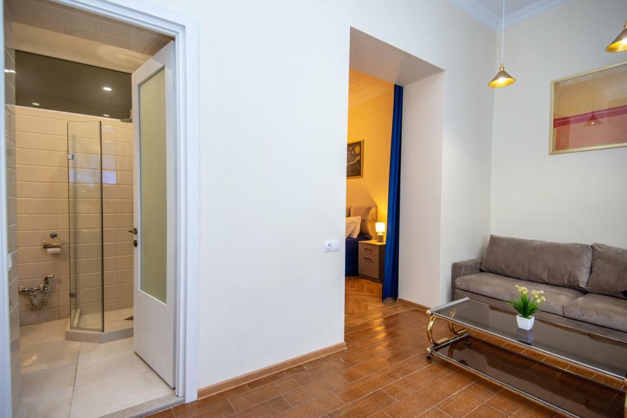 Gio'S Apartment Tbilisi Luaran gambar